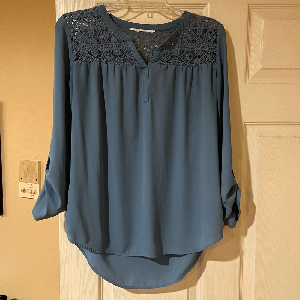 Daniel Rainn/medium/like new blue blouse